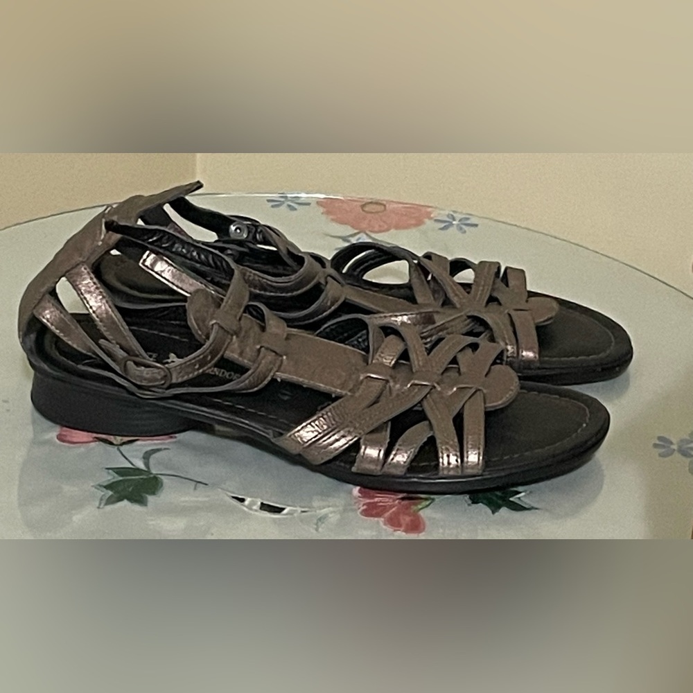Women’s Remonte Pewter Leather Strappy Sandals Size 41 EUR or Size 10 US